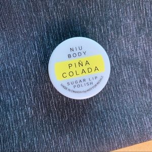 NIU BODY LIP SCRUB IN PINA COLADA